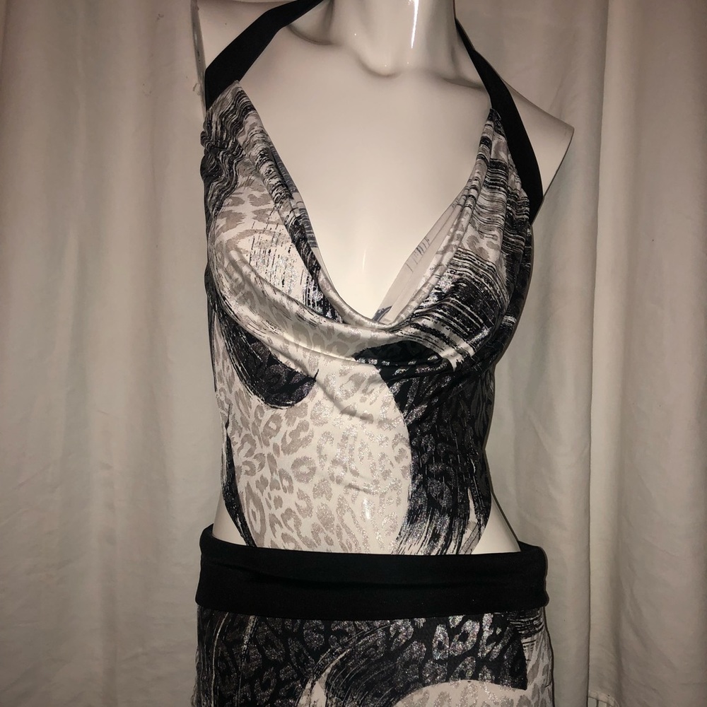 Súper stretchy Black and Silver backless dress